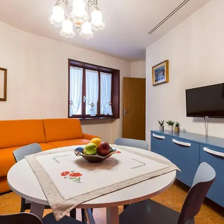 Lenotti Apartment Domegliara